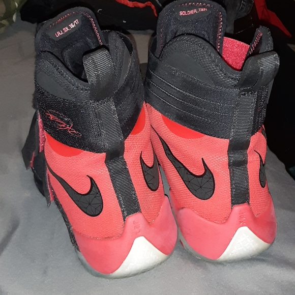 Lebrons - Picture 3 of 5